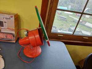lot 3323 image: Colored Light - Base is Cracked