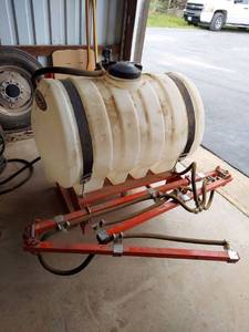 lot 6016 image: 3 point sprayer - Includes Pump in Box
