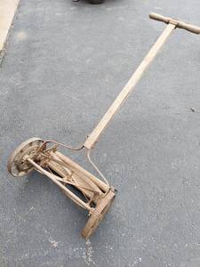 lot 6020 image: Reel mower