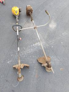 lot 6026 image: 2 string trimmers