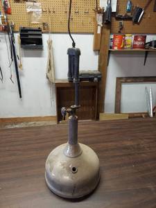 lot 6058 image: gas lamp