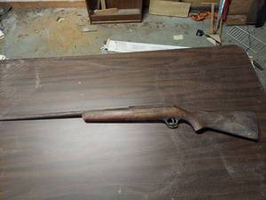 lot 6069 image: Marlin model 88 .22 long rifle - Needs cleaned