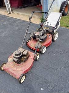 lot 6072 image: 2 mowers - Toro Missing pull string