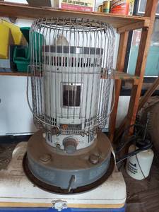 lot 6073 image: Kerosene Heater