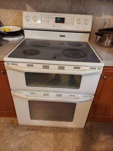 lot 6092 image: Maytag Electric Range with Double Oven