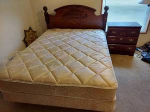 lot 6096 image: Queen Bed With Mattress Set and Night Stand