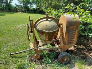 lot 6119 image: Eclipse Cement Mixer