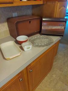 lot 6128 image: vintage kitchen items