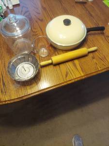 lot 6129 image: kitchen items