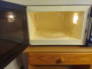 lot 6133 image: microwave