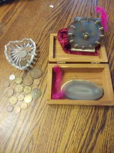 lot 6141 image: foreign coins and geode clock