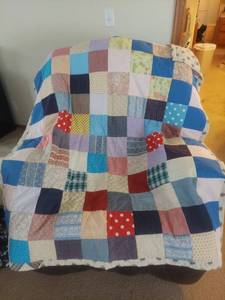lot 6143 image: small quilt