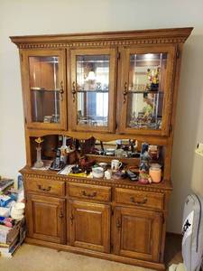 lot 6178 image: Oak China Cabinet - Contents Not Included