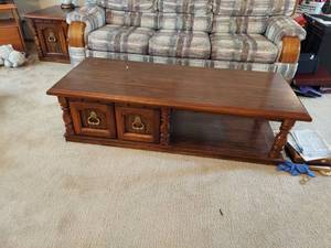 lot 6185 image: 3 Living Room Tables - Coffee Table and 2 End Tables