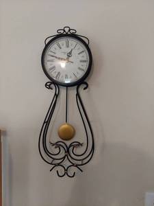 lot 6202 image: Metal Clock