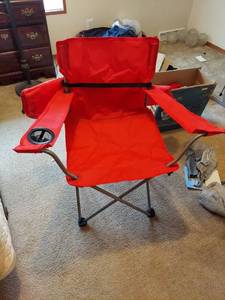lot 6216 image: Red Chair with Bag