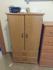lot 6225 image: Wardrobe Cabinet with Contents