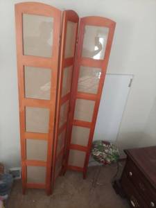 lot 6230 image: Picture Frame Room Divider