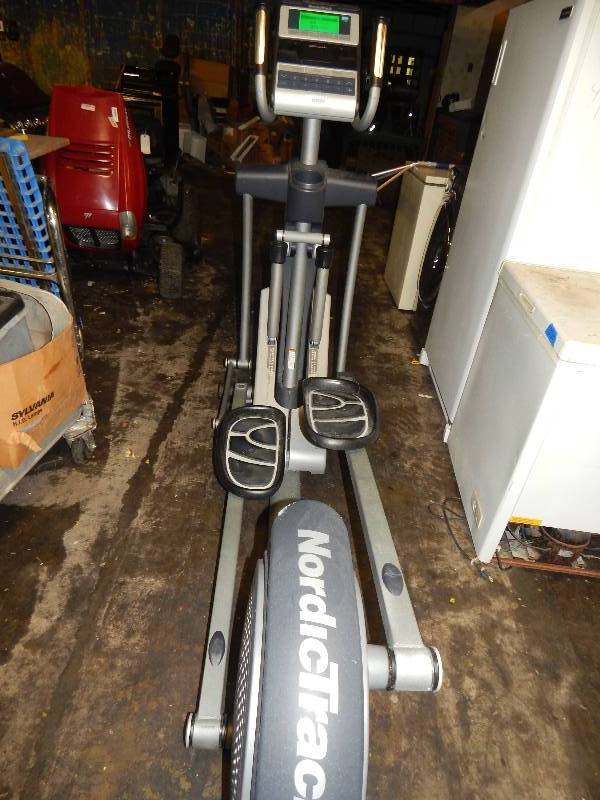lot 7220 image: Nordictrack Spacesaver Elliptical