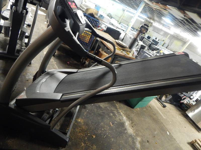 lot 7223 image: Horizon 5.3T Elite Class TREADMILL