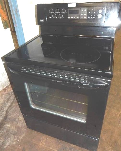 lot 7226 image: LG Smart ThinQ 6.3 Cu. Ft. Capacity Electric Single Oven Range with Infrared Grill