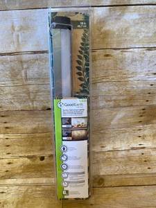 lot 5521 image: Good Earth Lighting 18 Plug-in Led Touchless Task & Accent Light Bar Uc1208 A61
