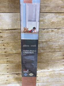 lot 5537 image: Allen  Roth Cordless Blackout Cellular Shade White 31 Inch X 64 Inch M1d