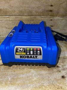 lot 5576 image: Kobalt 24v Charger