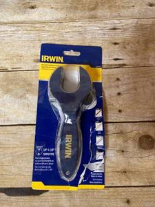 lot 5636 image: Irwin 2-in-1 Copper Pipe Cutter wRatchet Handle ( IRHT81736 ) New Sealed