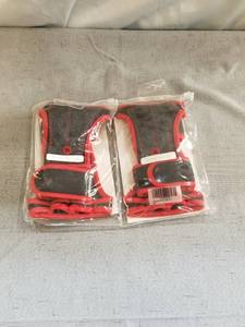 lot 87616 image: PAIR OF HARD-OUT TRAINING GLOVES SIZE XL