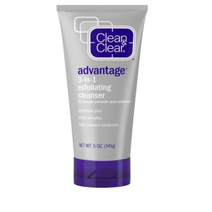 lot 87734 image: Clean and Clear Advantage 3 in 1 Exfoliating  CREAM