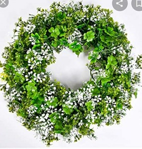 lot 1660 image: Shamrock Greenery Wreath