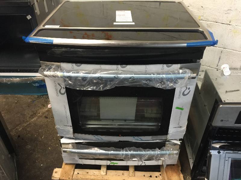 lot 7006 image: Electrolux EW30ES65 30 Inch Electric Built In Range With Wave Touch Controls