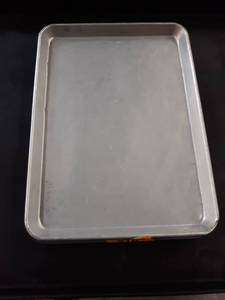 lot 2767 image: 18-Inch Aluminum Half Baking Sheet Pan- 5 Pack