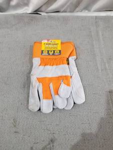 lot 37272 image: FIRM GRIP TOUGH WORKING GLOVES SIZE LARGE