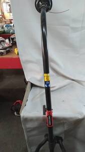 lot 34562 image: CRAFTSMAN WS WS 2 CYCLE 210 GRASS CUTTER wCompression