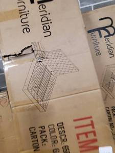 lot 8979 image: Queen Headboard Slats Set. (3Boxes)