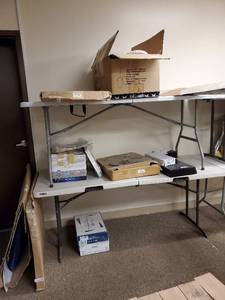 lot 8996 image: Lot Of Mic Items (not The Tables)