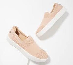 lot 56494 image: Spenco Orthotic Mesh Slip-Ons (Coastal, Size 9B)