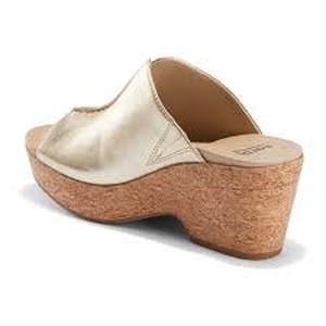 lot 56497 image: Womens Earth Leather Slide Heeled Sandals (Khaya Kiki, Size 10M)