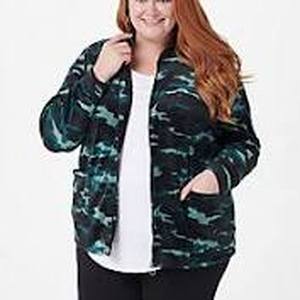 lot 56590 image: Cuddl Duds Double Plush Velour Full-Zip Jacket (Green Camo, Small)