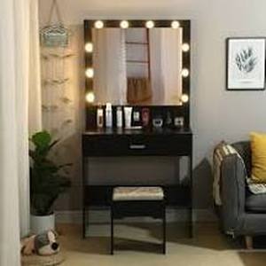 lot 56990 image: Vanity Set Makeup Dressing Table with Ro