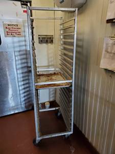 lot 22011 image: Full Size Sheet Pan Rack