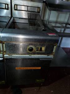 lot 22023 image: Frymaster Fryer MJCFEMSD