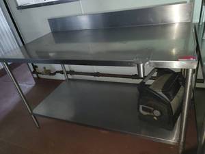 lot 22027 image: 5ft Stainless Prep Table