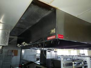 lot 22029 image: 8ft Captiveaire Exhaust Hood