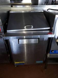 lot 22034 image: Turbo Air M3 Refrigerator Prep Table MST-28-12