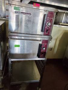 lot 22036 image: Southbend Oven With Stand SX-3