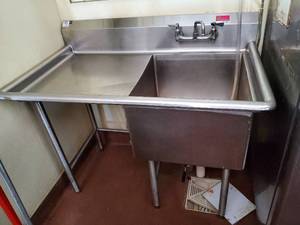 lot 22104 image: 49im Stainless Single Bay Sink