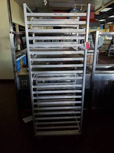 lot 22112 image: Full Size Sheet Pan Rack